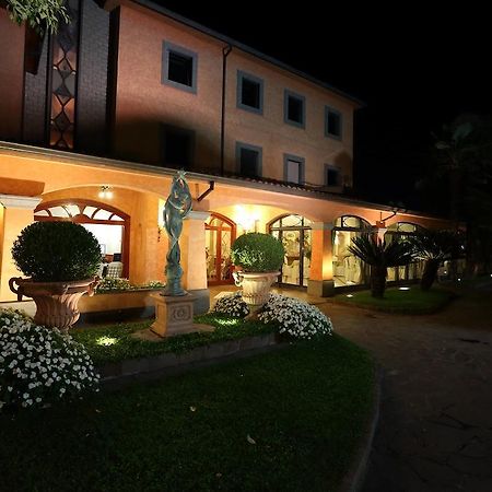 Hotel Ristorante Borgo Antico เชปราโน ภายนอก รูปภาพ